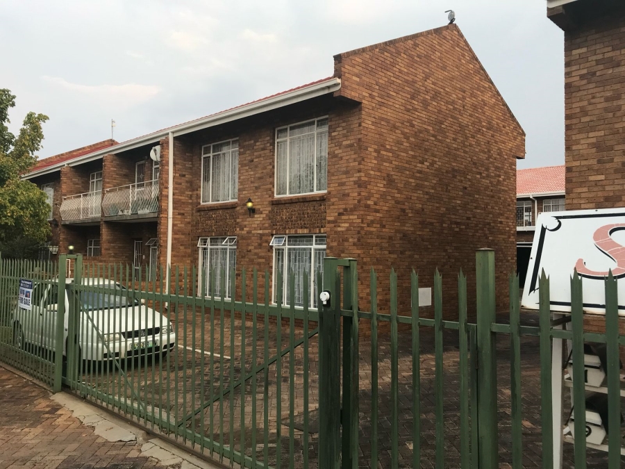 2 Bedroom Property for Sale in Potchefstroom North West